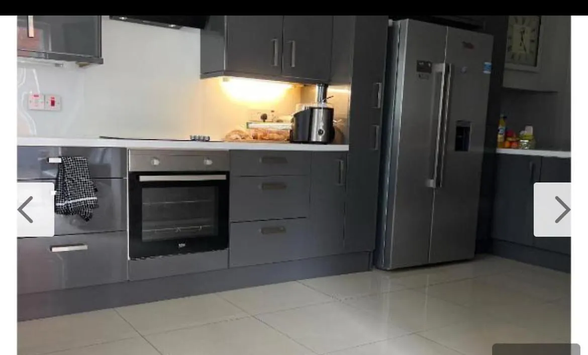 Mac'S- Double Room Shared Bathroom Belfast